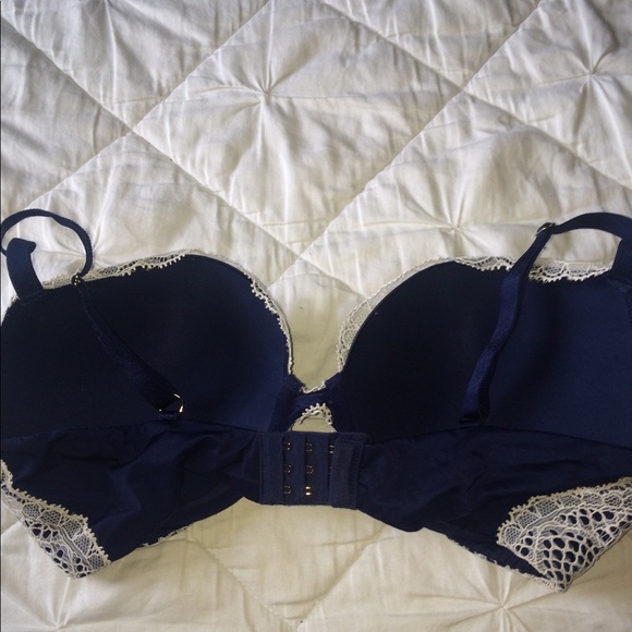 Victoria's Secret push up bra - Picture 2 of 3